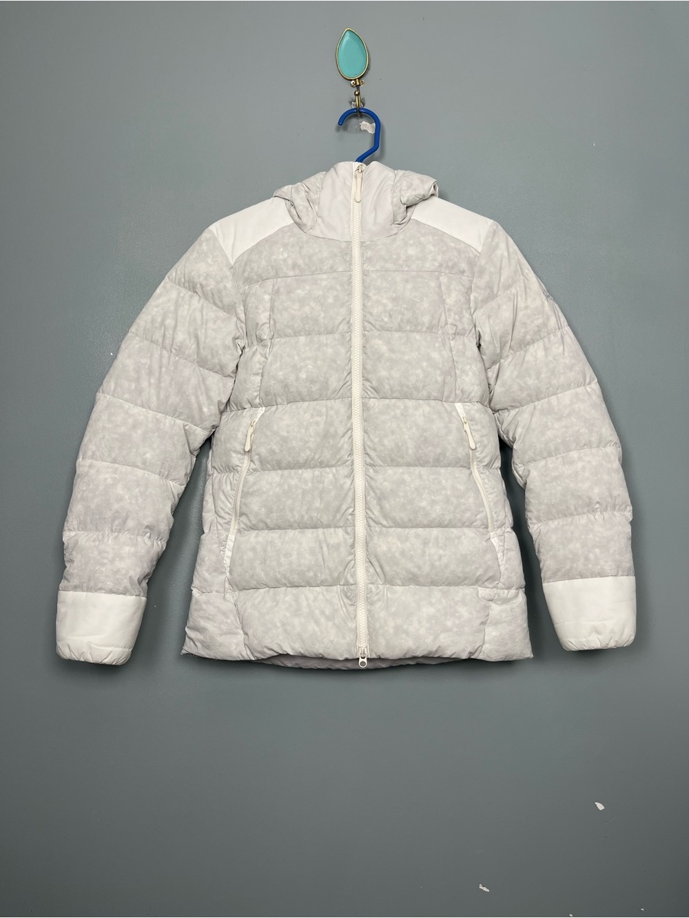 Arc'teryx Women’s Thorium Hoody Down Puffer Jacket Size XS Arctic Silk White
